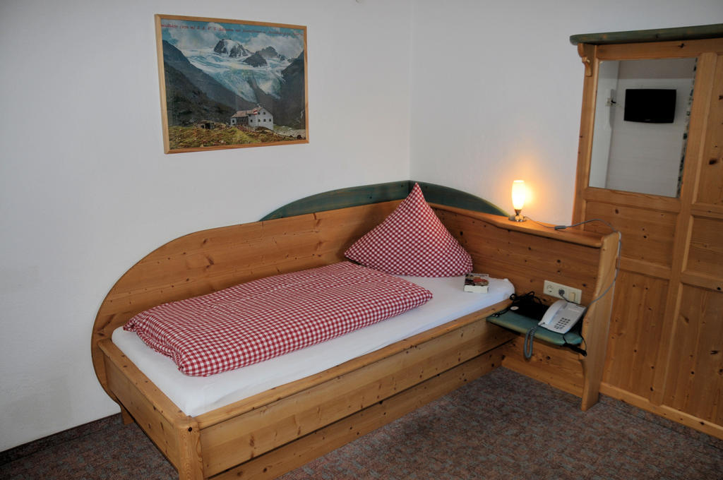 Pension Belvedere Galtür Habitación foto