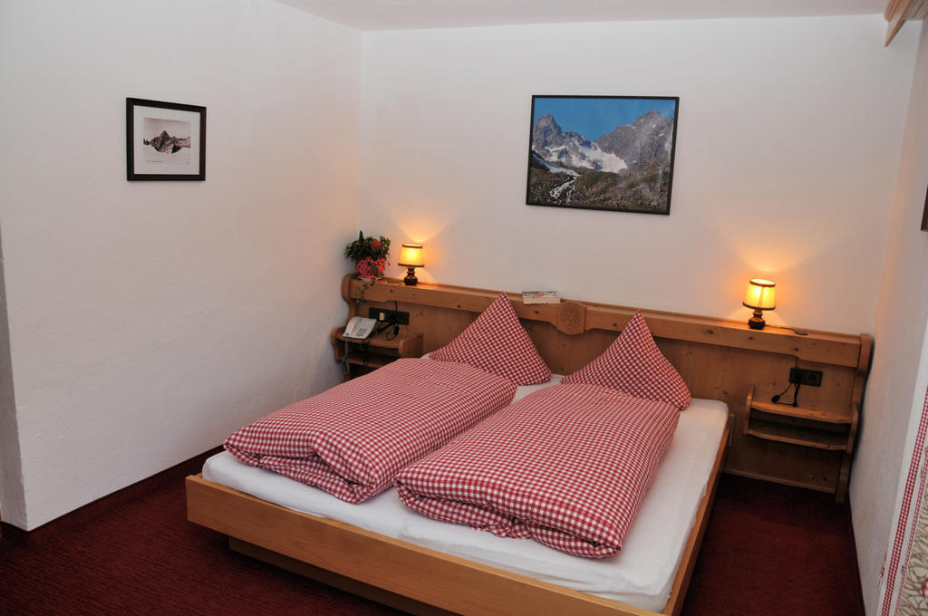 Pension Belvedere Galtür Habitación foto